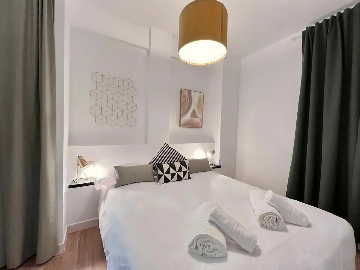 Alhondiga Luxury Apartment Seville